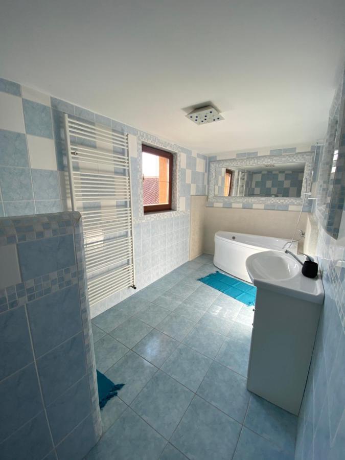 Sebe Apartments 2 Holic ภายนอก รูปภาพ